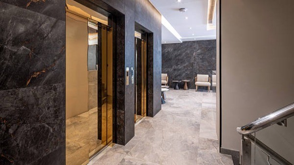 Javni poziv za Program dodjele bespovratnih sredstava poduzetnicima i obrtnicima za ulaganje u turističke projekte u 2025. godini na području Grada Kutine